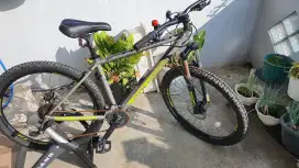 Sepeda Polygon premier size M