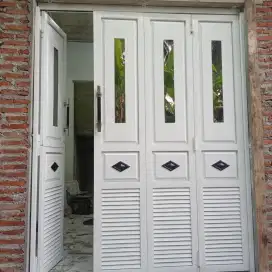 Tralis pintu besi