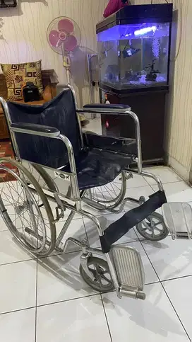 Kursi roda GEA bekas