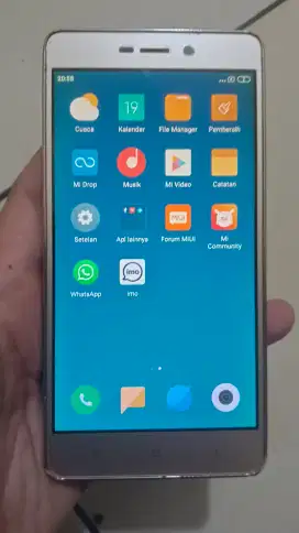 Hp xiomie redmi 3S jringn 4g ram 3/32gb lyr 5in sdik jari