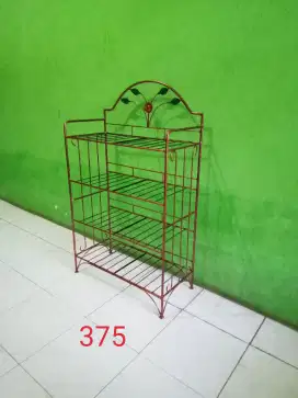 Rak sandal sepatu besi klasik