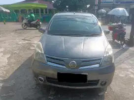 Jual butuh Gren livina 2012  pakean pribadi