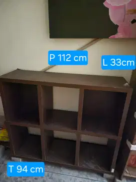 LEMARI DISPLAY INFORMA