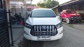 Di jual Toyota kijang Innova 2.4 V