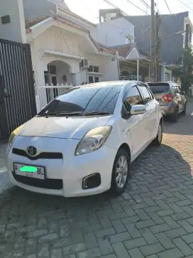 Toyota Yaris tipe J AT 2013 Tangan Pertama Mulai Baru