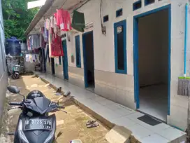Kontrakan 3 petak di Peusar Binong belakang taman Ubud Lippo Karawaci