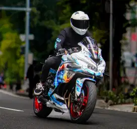 Kawasaki Zx25r 2021 non abs ,modif hedon