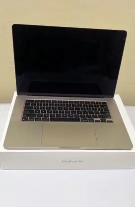 Macbook Air M3 , 15 inch , 16/256GB , BH 100% , Garansi On sd Des 2025
