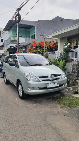 Toyota Kijang Innova 2006 Bensin