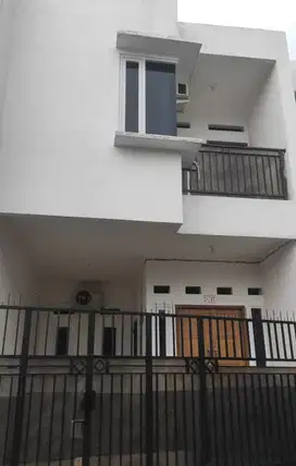 RUMAH 2 Lt CLUSTER BINTARA DEKAT HALTE BUSWAY PONDOK KELAPA