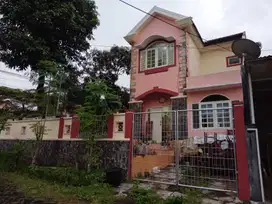 RUMAH ASRI UDARA SEJUK TENANG DAN NYAMAN KOTA MALANG