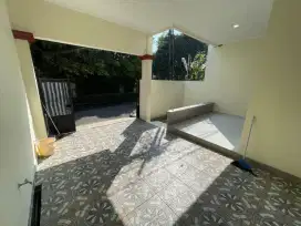 Di jual rumah dalam komplek