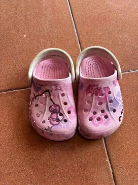 Sandal anak crocs hello kitty 25