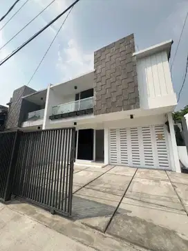 Disewakan rumah 2 lt di Tebet Lt 135 m2 lb 265 m2 ada 3+1 kt 3+1 km