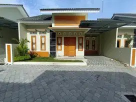 TERMURAH! RUMAH CANTIK SIAP HUNI STRATEGIS 15 MENIT KE AMPLAZ