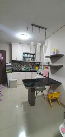 Jual Cepat, Unit Hoek Middle Floor Siap Huni Di Sunter Icon, Nego