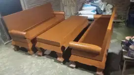 Meja kursi ruang tamu