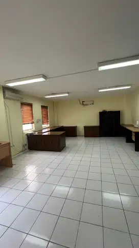 Gudang Elang Laut Uk 18x28 ada Lift, Sertifikat Bagus