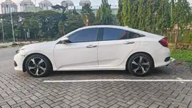 Honda Civic 2016 Bensin