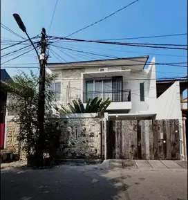 RUMAH DIJUAL CEPAT DALAM KOMPLEK WALIKOTA SUKAPURA JAKARTA UTARA.