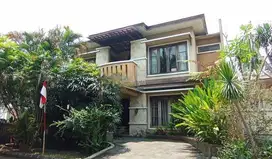 Rumah Hoek 2 Lantai di River Park, Bintaro Jaya, Tangerang Selatan