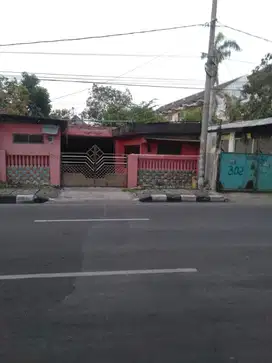 Raya Kenjeran, Komersial area