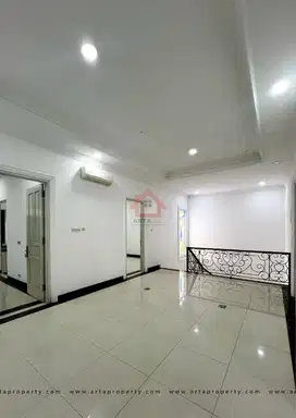 RUMAH BAGUS SIAP HUNIDI PONDOK INDAH, JAKARTA SELATAN