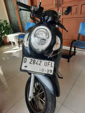 Jual scoopy 2024 type tertinggi km 9000
