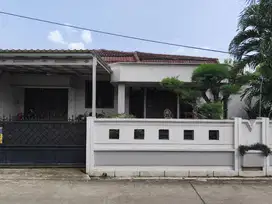 Rumah Tanah Luas Selangkah Tol Pamulang di Kavling Kesehatan Ciputat