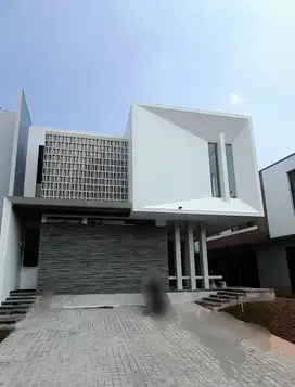 Rumah baru minimalis The Icon BSD City ada rooftop