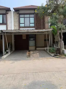 Disewakan rumah Patio Lippo cikarang