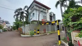 Dijual Rumah Hoek Janur Kuning - Jakut