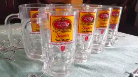 Gelas gagang kaca besar