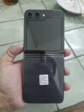 Samsung Z Flip 5 5G 8/256GB resmi Sein fullset mulus pemakaian