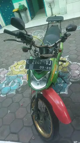 KAWASAKI ZR 2005