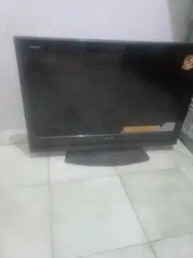 Dijual tv lcd seken merek sharp32in kondisi normal