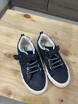Sepatu anak Benetton original preloved