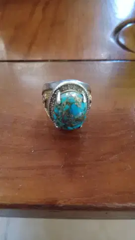 Cincin virus serat emas timur tengah