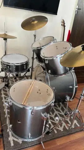 Drum dixon full set kondisi 95 % mulussss