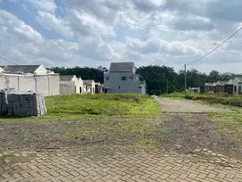 Rumah Bangunan Baru 10 Menit Pintu Tol Sawojajar Kota Malang