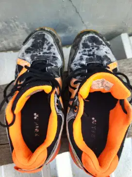 Sepatu badminton lining cloud ace