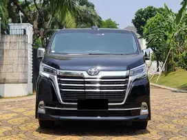 TOYOTA GRANACE PREMIUM 2.8L 2024