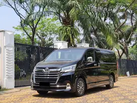 TOYOTA GRANACE PREMIUM 2.8L 2024