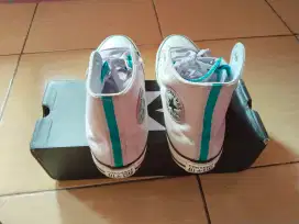 Sepatu Converse