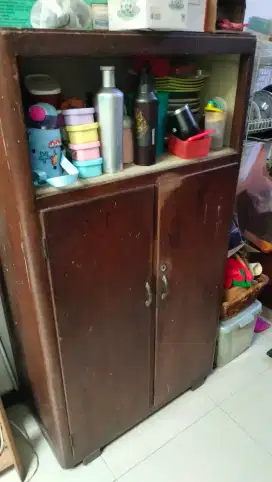 Lemari Kayu Kuno Vintage