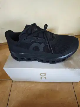Dijual Sepatu On Cloud