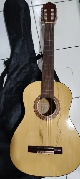 Gitar yamaha C 90 klasik