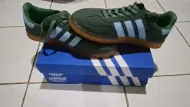 Adidas spezial like new