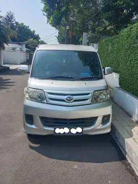 Daihatsu Luxio 2012 Bensin