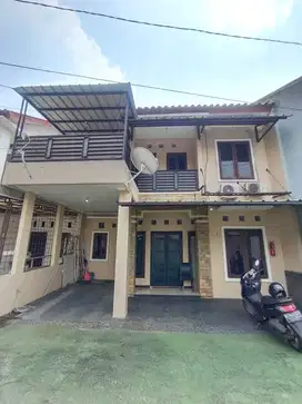 Disewakan rumah siap Huni Full Furnished Townhouse di Lenteng Agung